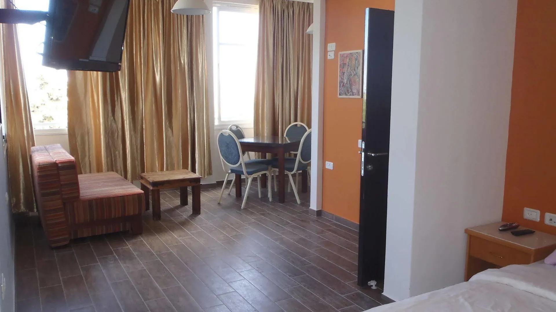 Marom Carmel Center Apartments Hajfa 3*,